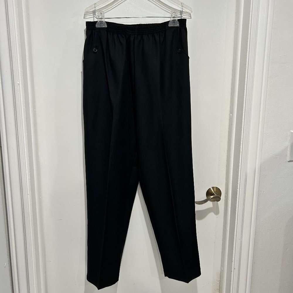 New without tag Classic Essentials poly pants Size 32